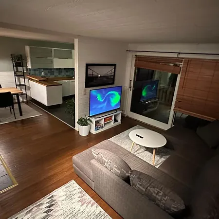 Cozy House In The Heart Of Tromsdalen. Central Tromso Exterior photo