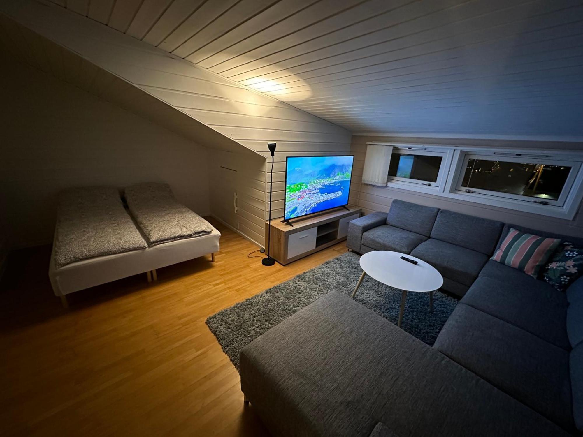 Cozy House In The Heart Of Tromsdalen. Tromso